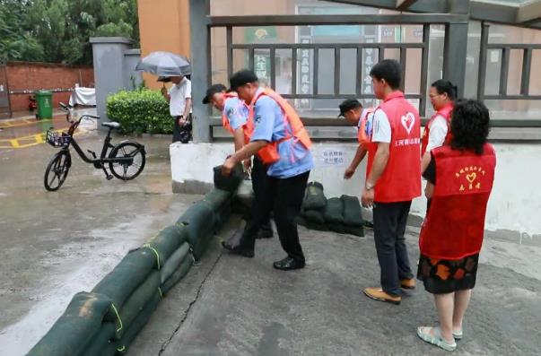 我市积极应对强降雨天气