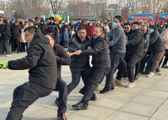 市总工会成功举办贺新春职工拔河比赛